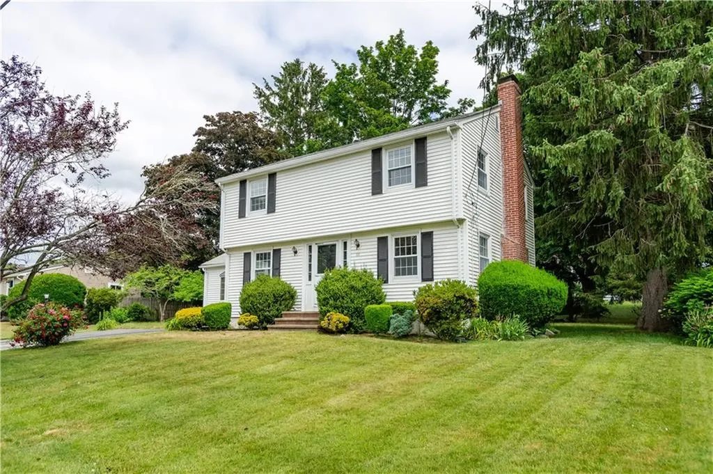 69 Douglas Road Warwick RI 02886