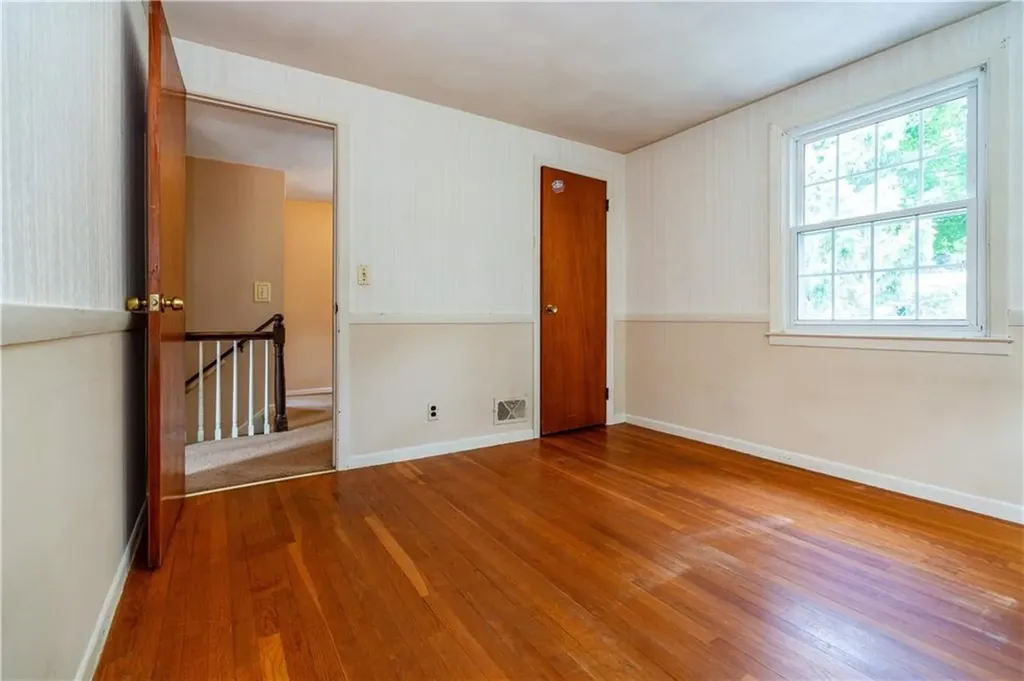69 Douglas Road Warwick RI 02886