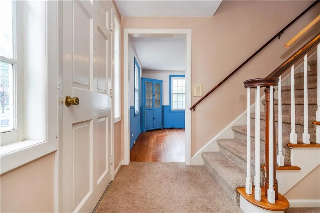 69 Douglas Road Warwick RI 02886