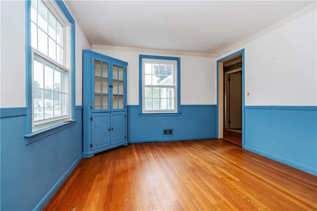 69 Douglas Road Warwick RI 02886