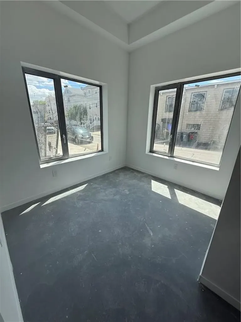 536 Smith Street Providence RI 02908
