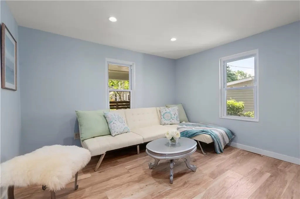 421 Pequot Avenue Warwick RI 02889