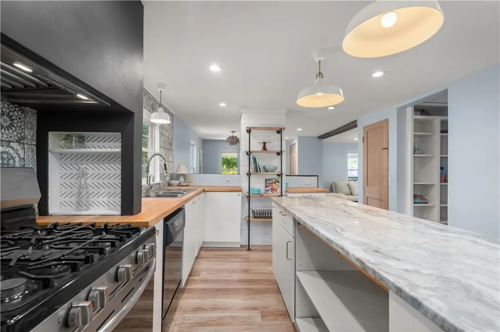 421 Pequot Avenue Warwick RI 02889