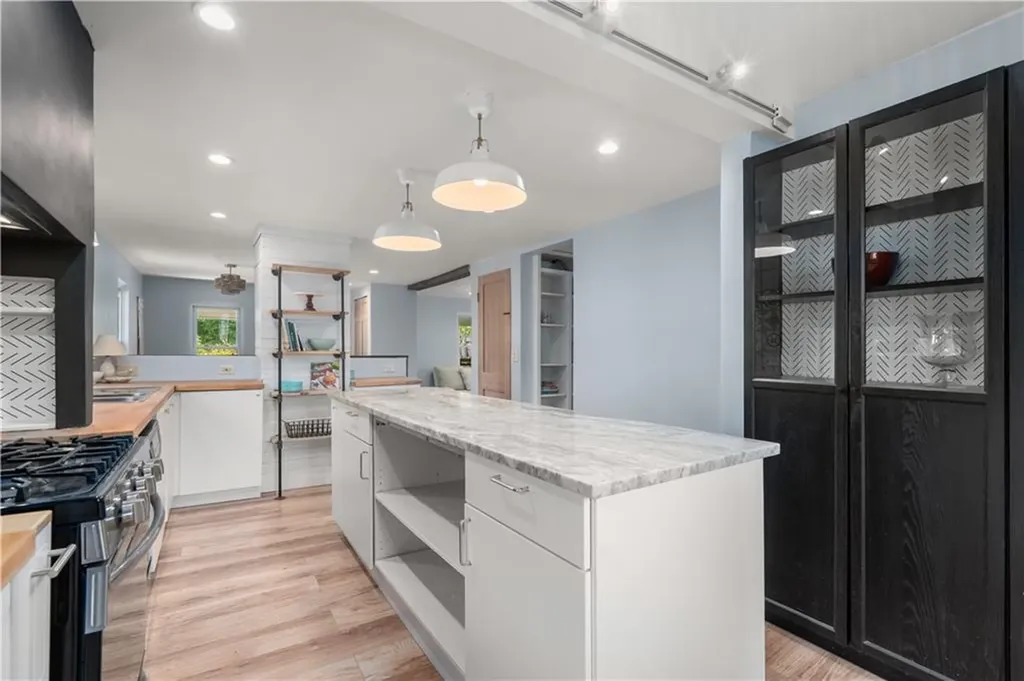 421 Pequot Avenue Warwick RI 02889