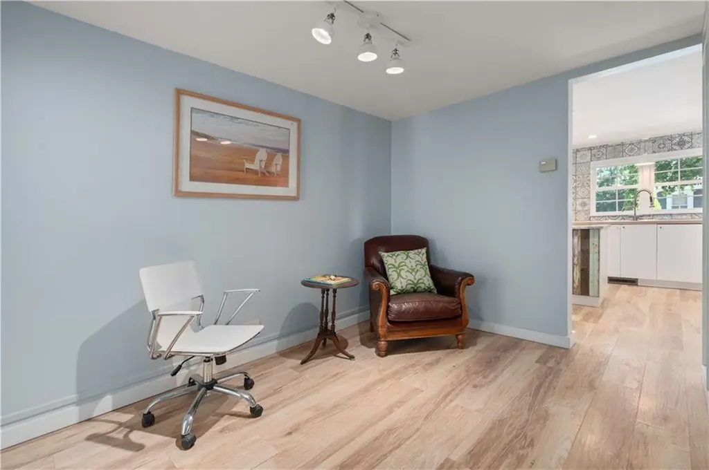 421 Pequot Avenue Warwick RI 02889