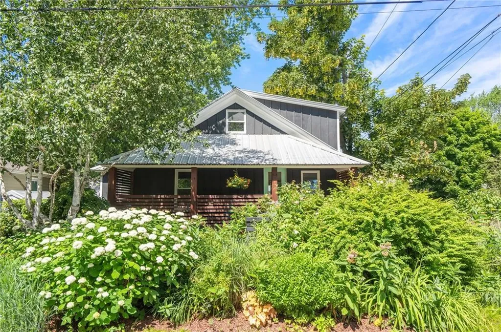 421 Pequot Avenue Warwick RI 02889