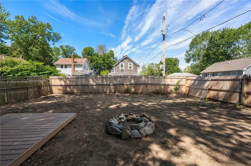 421 Pequot Avenue Warwick RI 02889