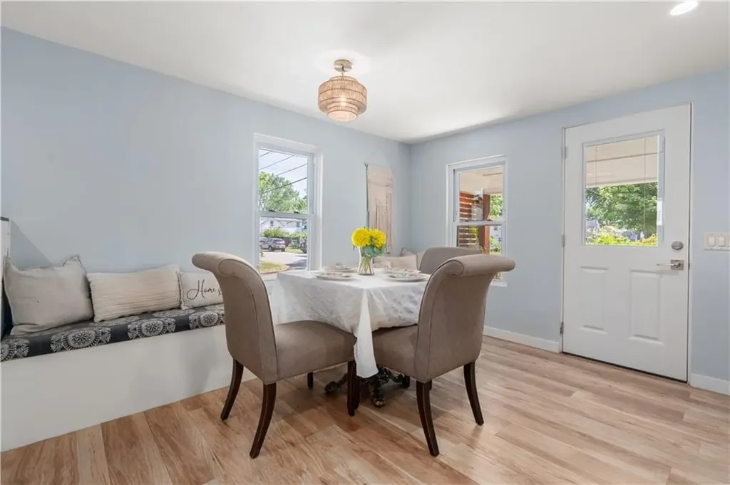 421 Pequot Avenue Warwick RI 02889