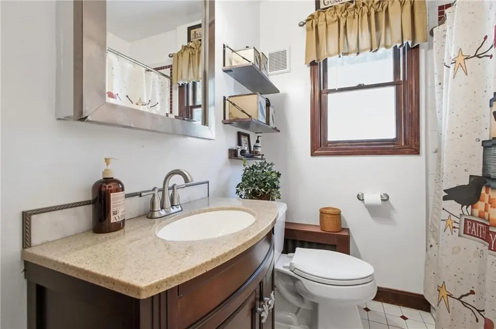 55 Edison Street Warwick RI 02889