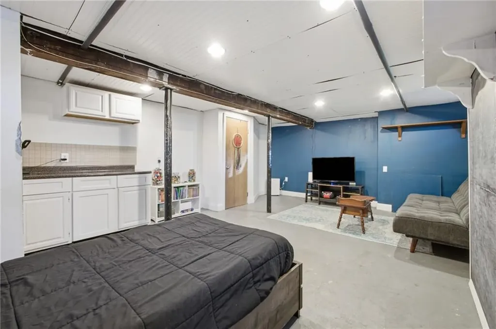 55 Edison Street Warwick RI 02889