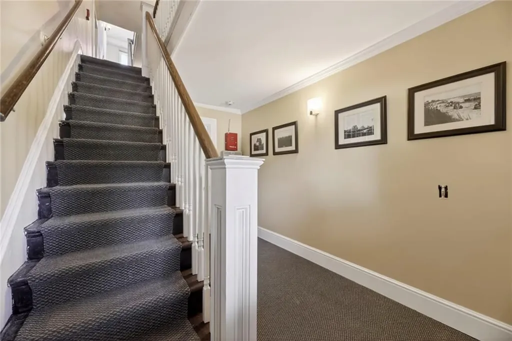 28 Park Avenue South Kingstown RI 02879