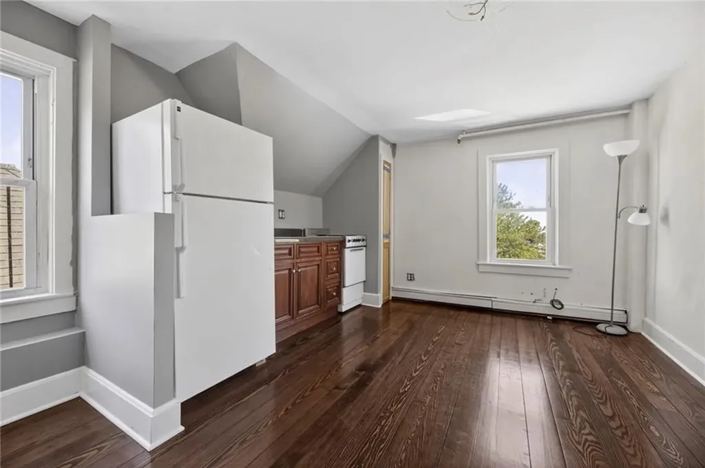 28 Park Avenue South Kingstown RI 02879