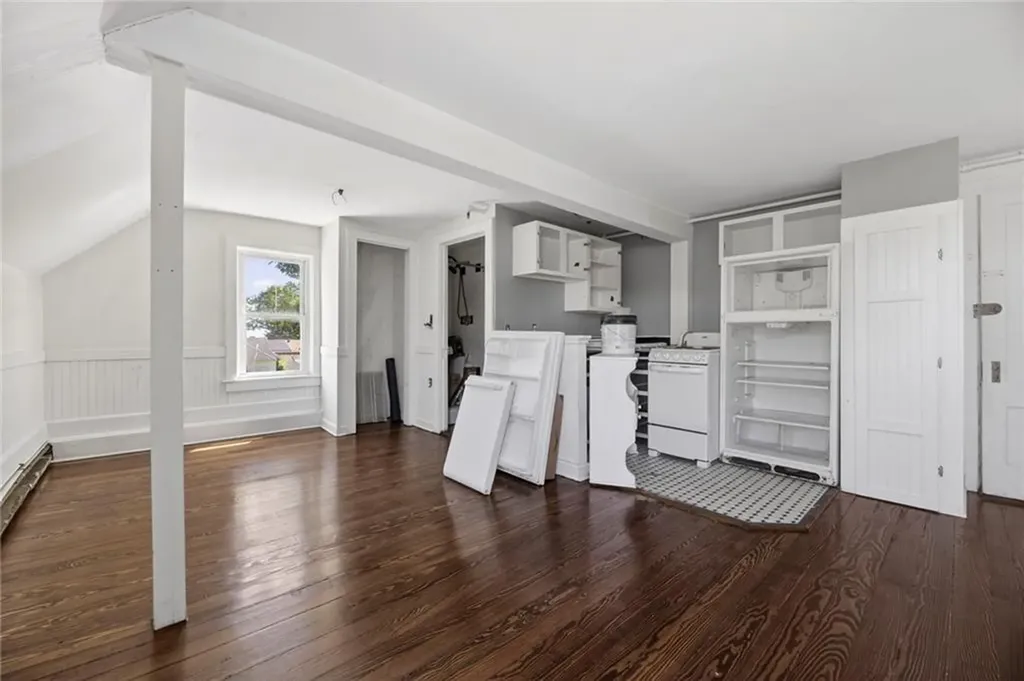 28 Park Avenue South Kingstown RI 02879