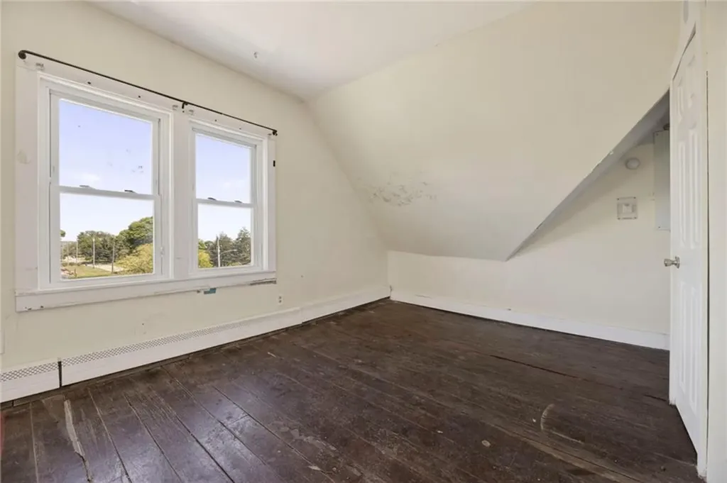 28 Park Avenue South Kingstown RI 02879