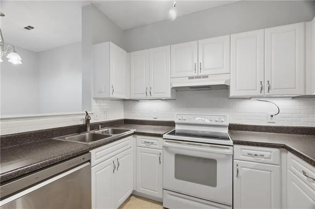 84 Mill Street Woonsocket RI 02895