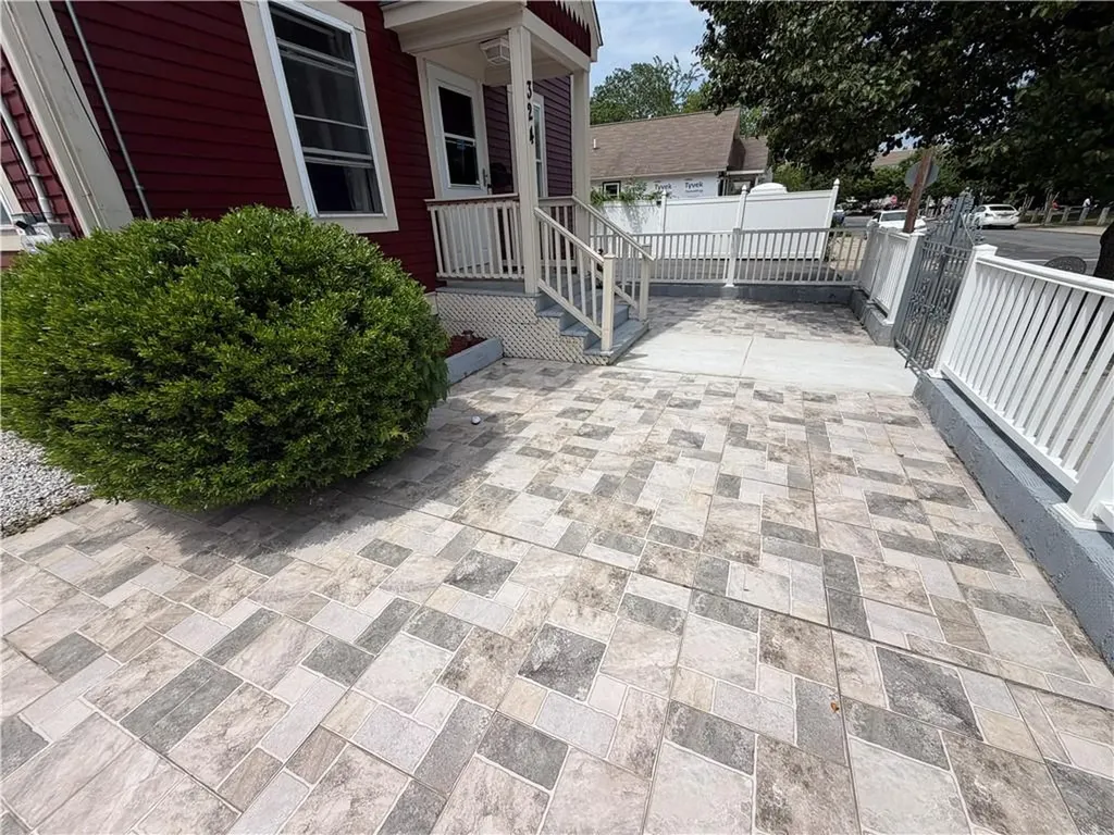 324 Dudley Street Providence RI 02907