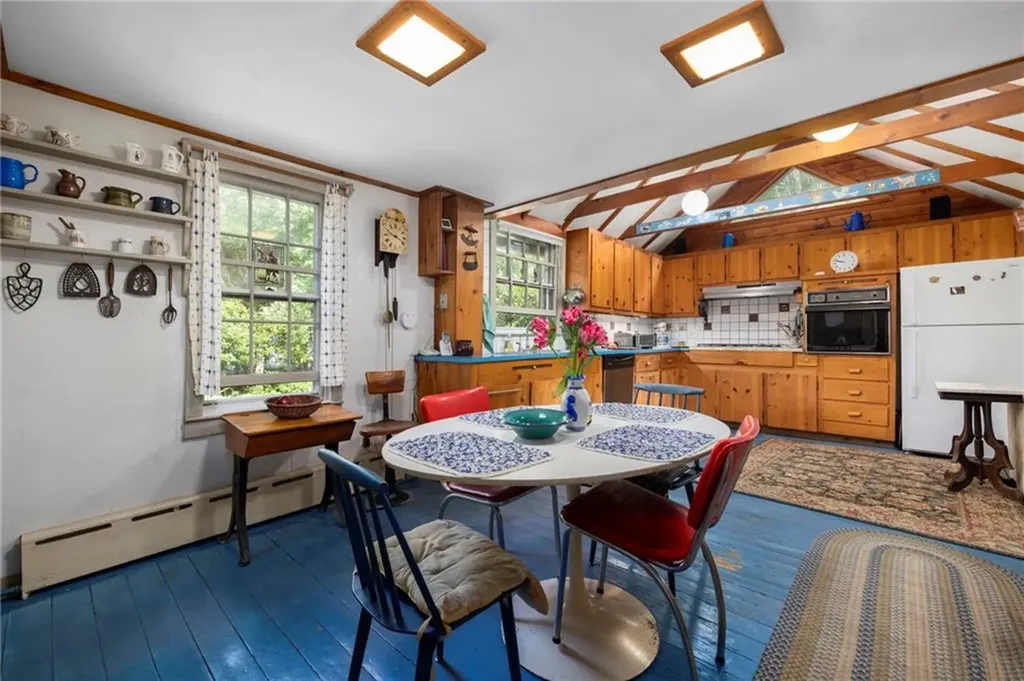 856 North Main Road Jamestown RI 02835