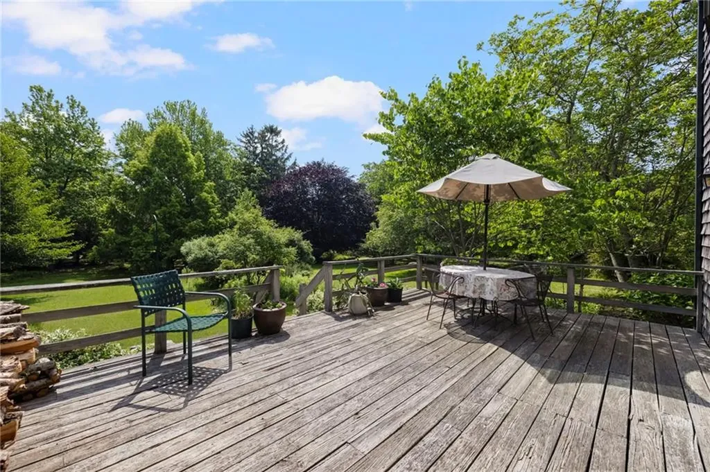 856 North Main Road Jamestown RI 02835