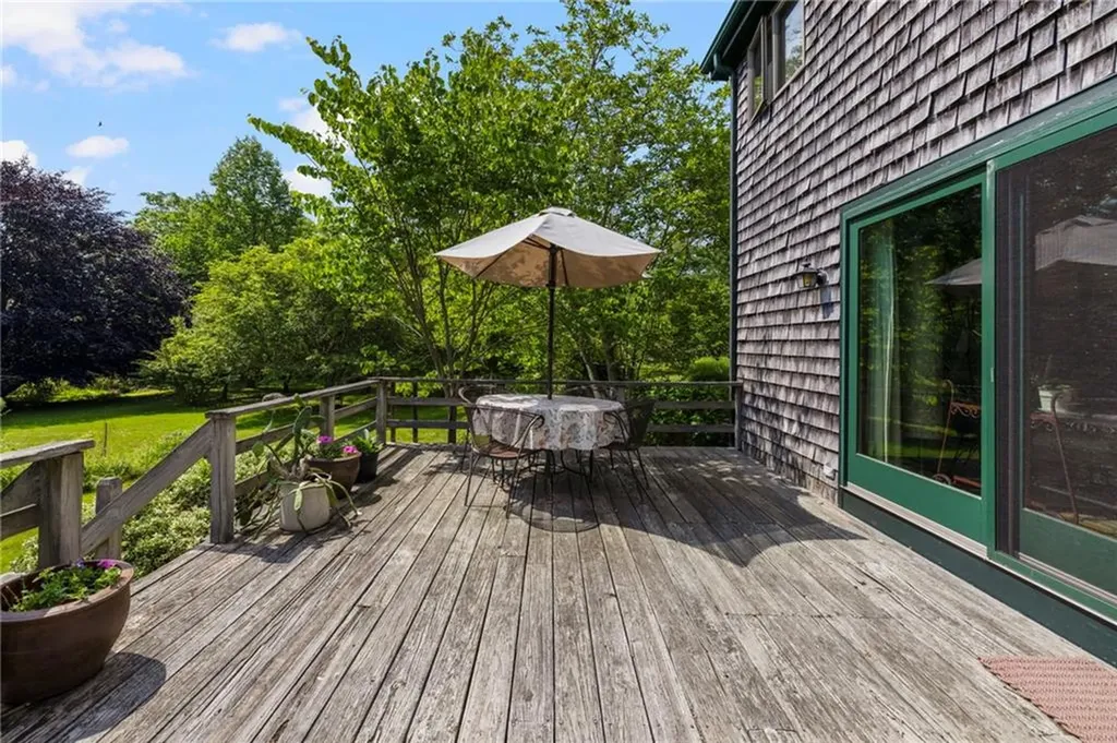 856 North Main Road Jamestown RI 02835