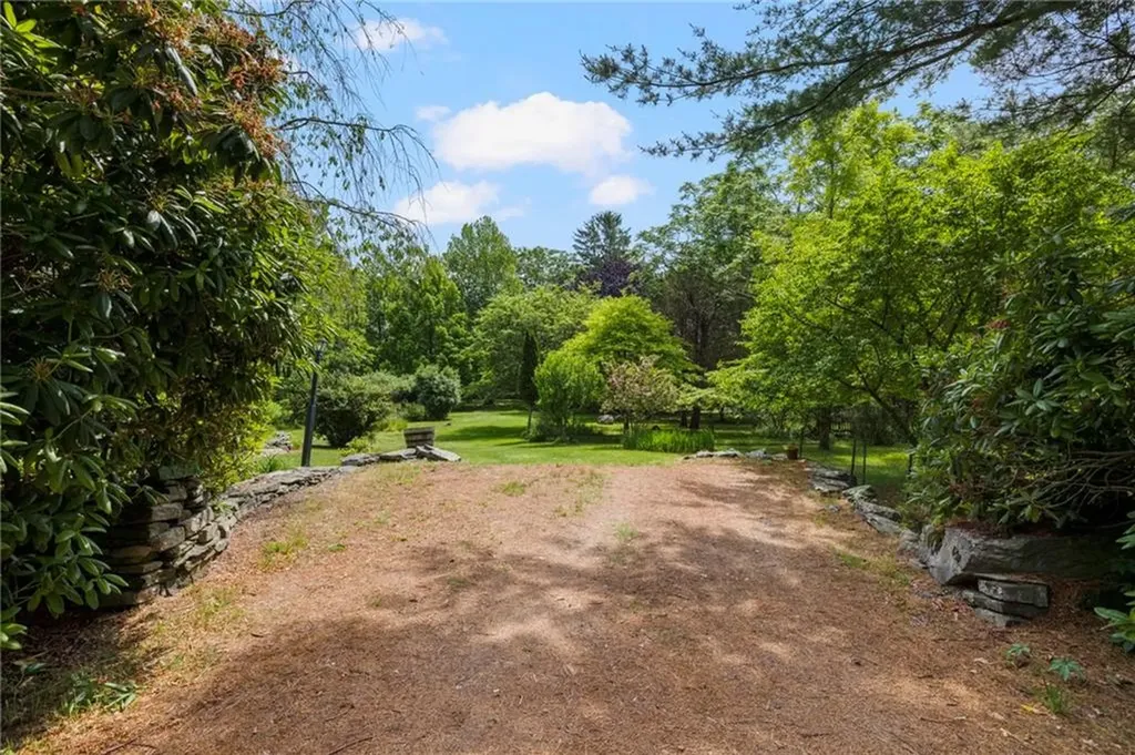 856 North Main Road Jamestown RI 02835