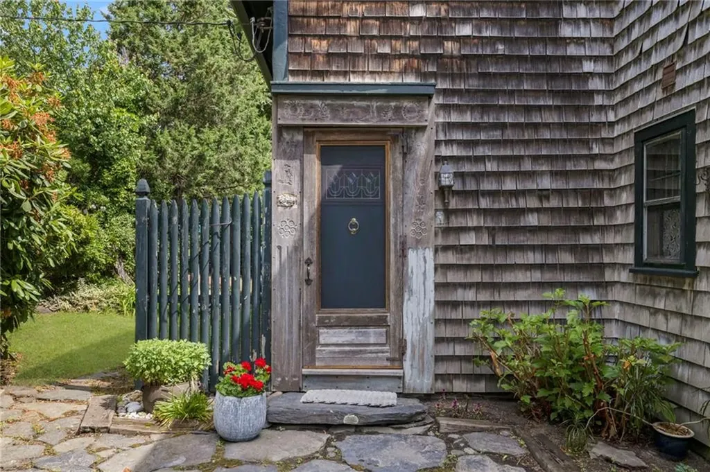 856 North Main Road Jamestown RI 02835