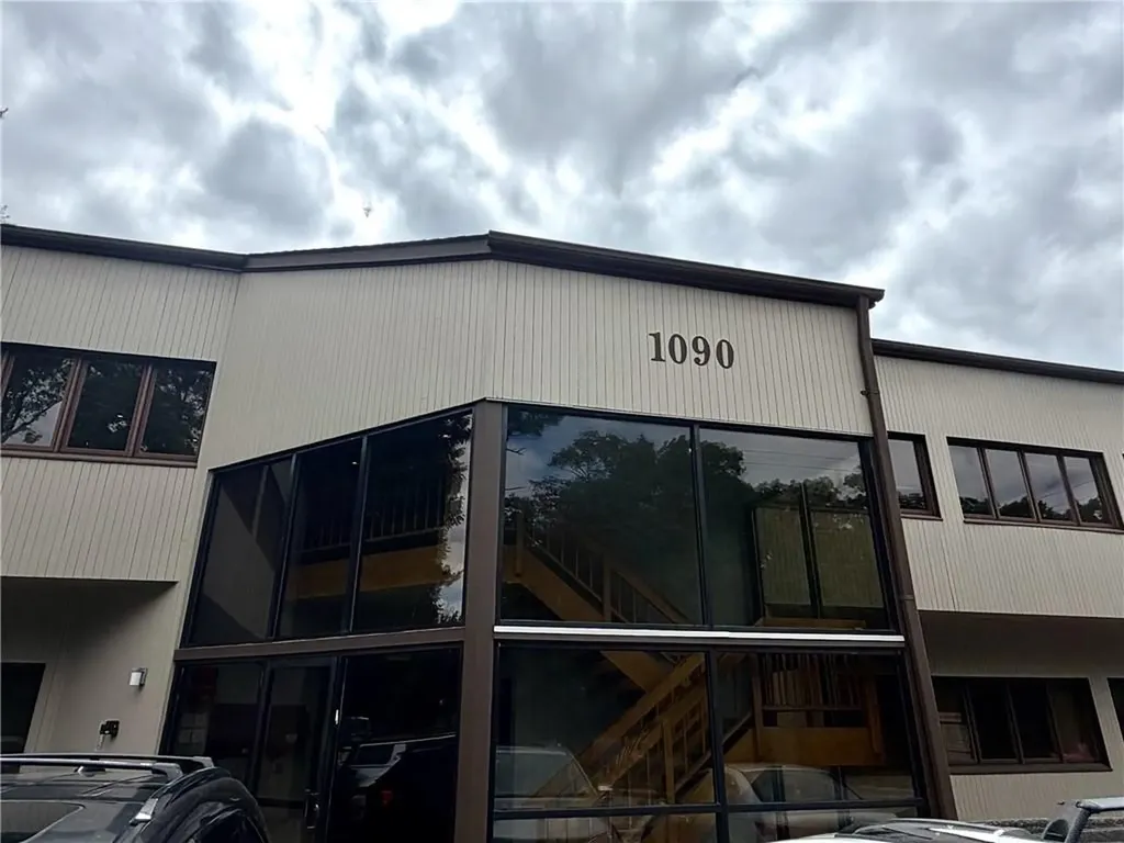 1090 New London Avenue Cranston RI 02920