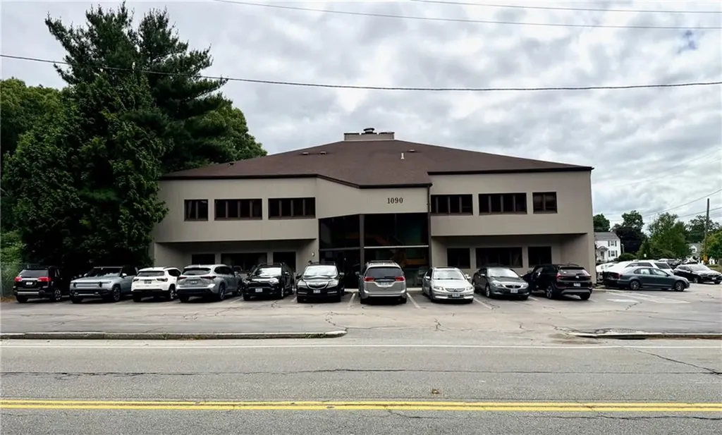 1090 New London Avenue Cranston RI 02920