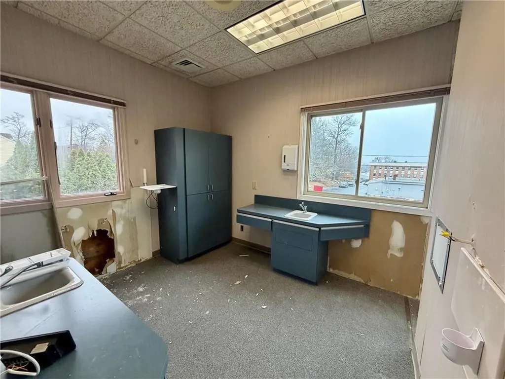 1090 New London Avenue Cranston RI 02920