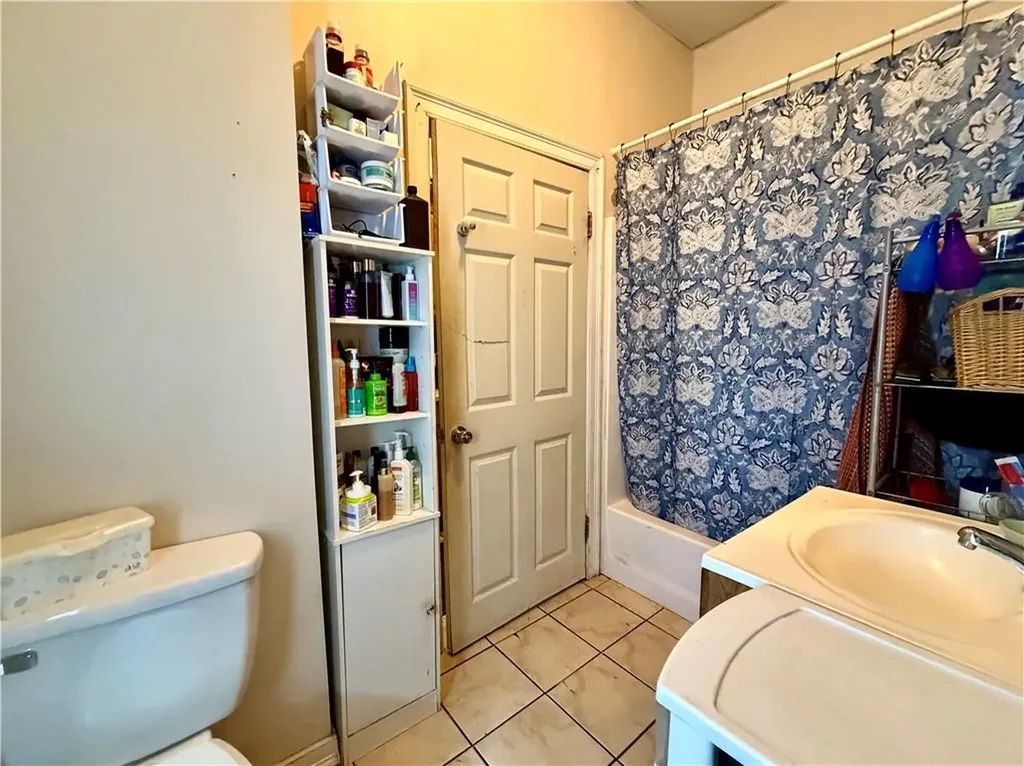 108 East Street Woonsocket RI 02895
