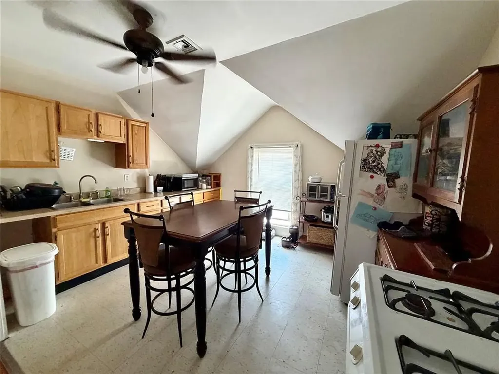 108 East Street Woonsocket RI 02895