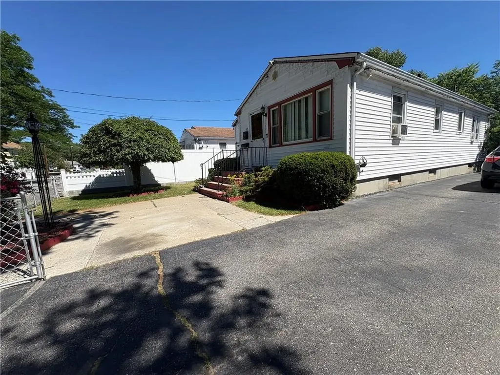 64 Dresser Street Providence RI 02909