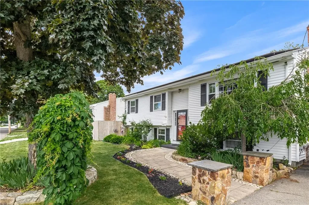 265 Asylum Road Warwick RI 02886
