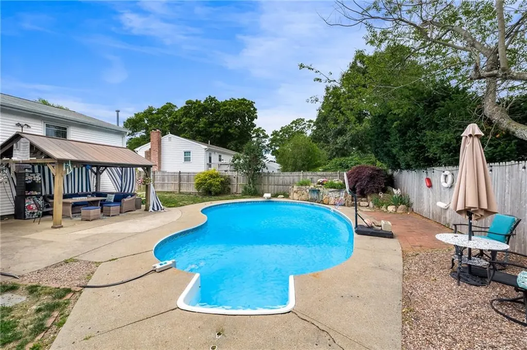 265 Asylum Road Warwick RI 02886
