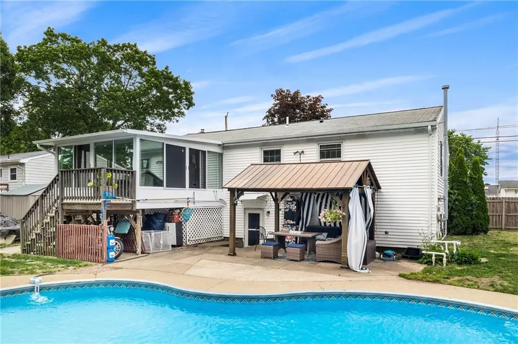 265 Asylum Road Warwick RI 02886