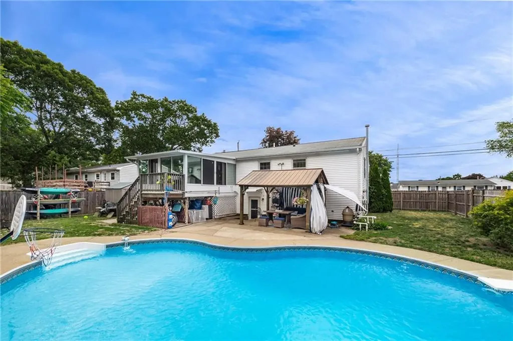 265 Asylum Road Warwick RI 02886