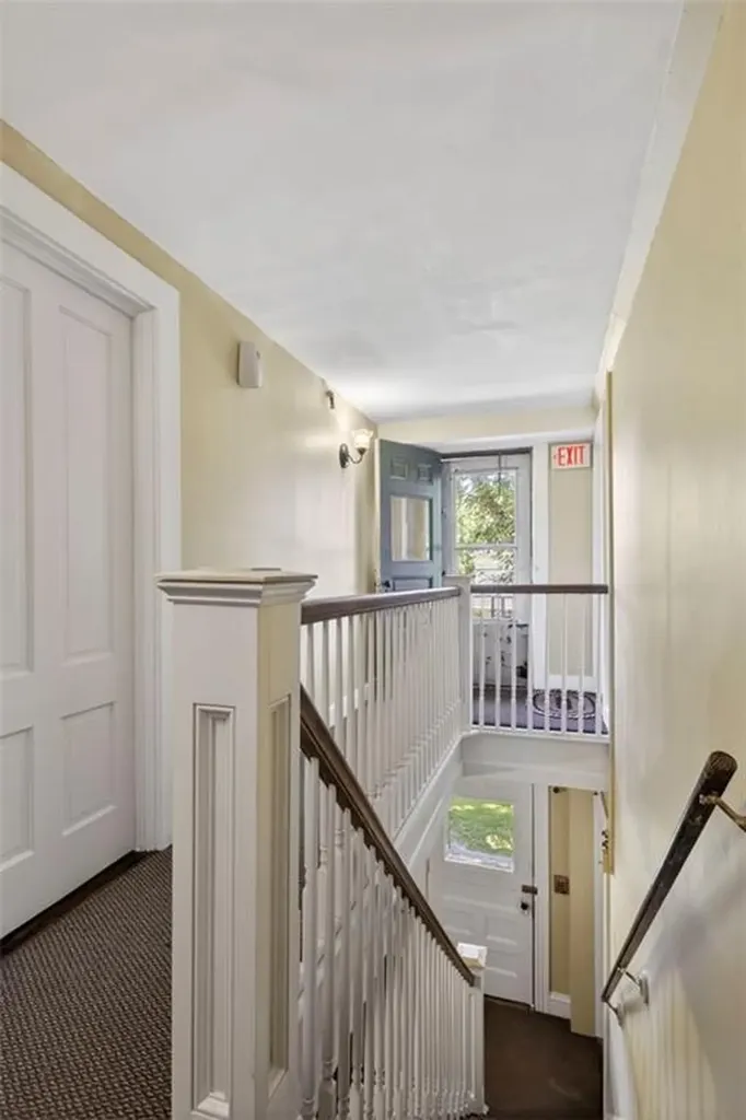 28 Park Avenue South Kingstown RI 02879