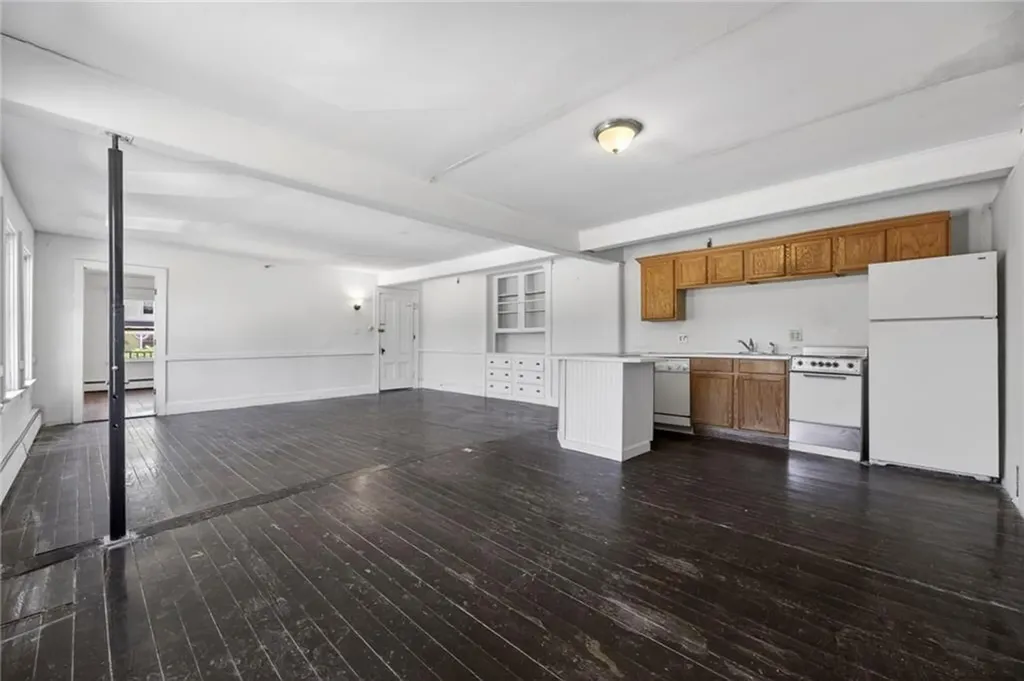 28 Park Avenue South Kingstown RI 02879