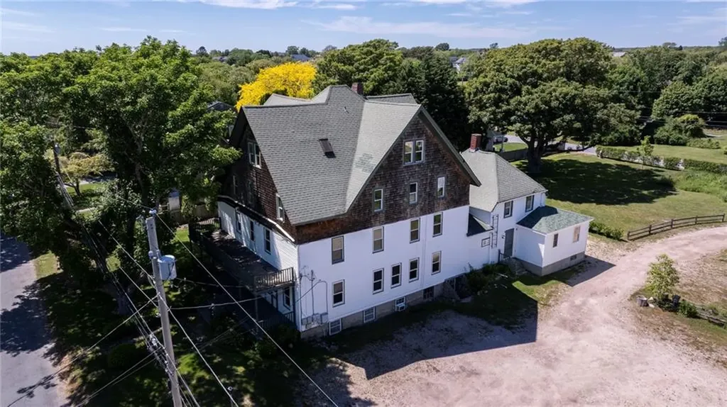 28 Park Avenue South Kingstown RI 02879