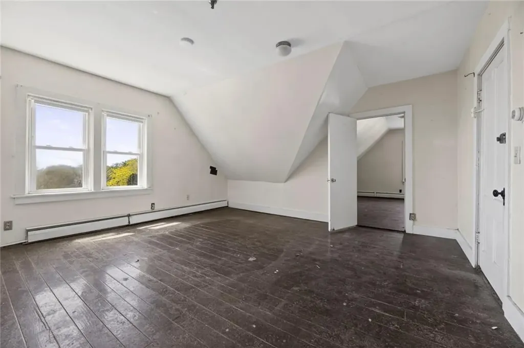 28 Park Avenue South Kingstown RI 02879