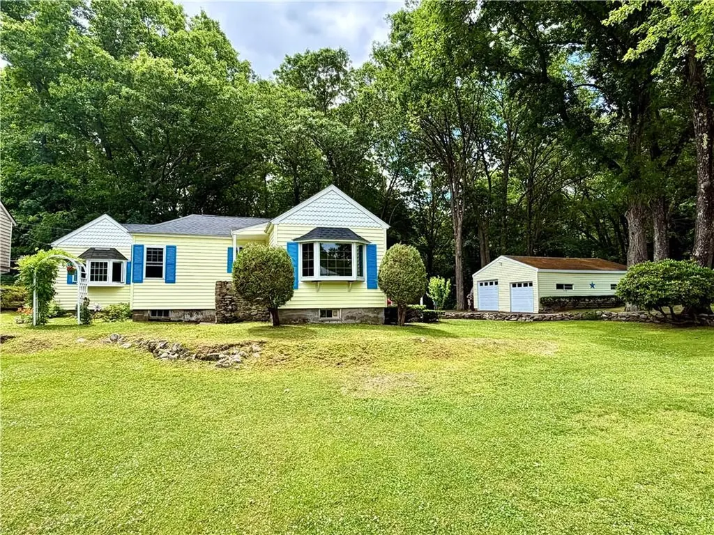 328 Rhodes Avenue Woonsocket RI 02895