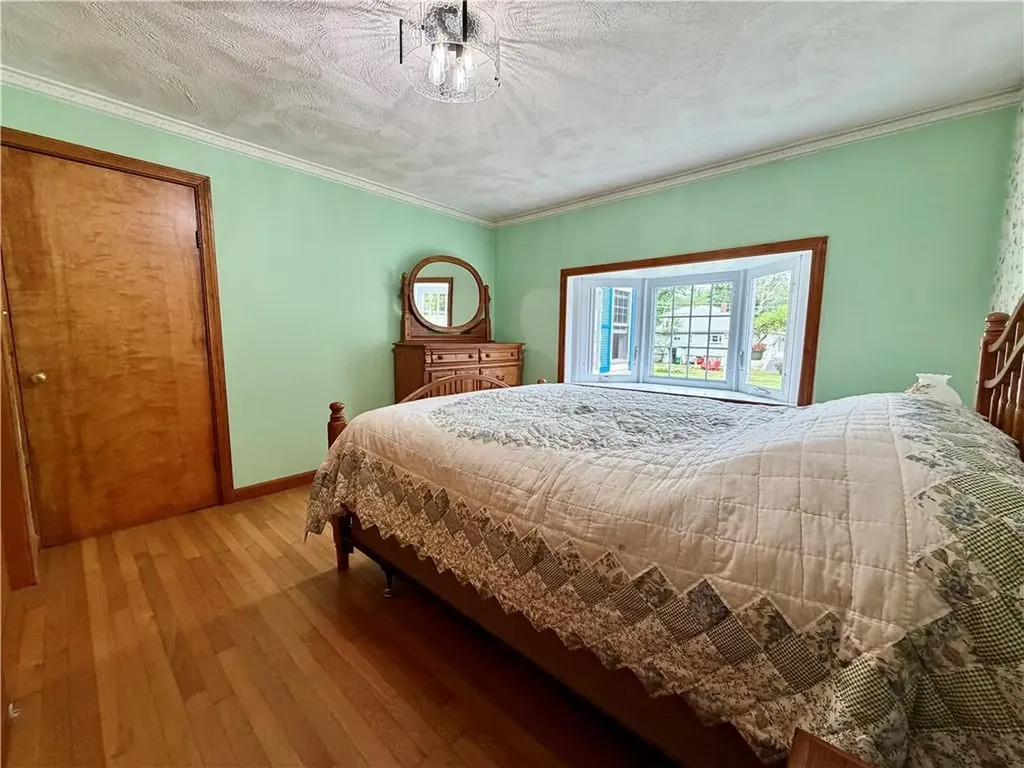 328 Rhodes Avenue Woonsocket RI 02895