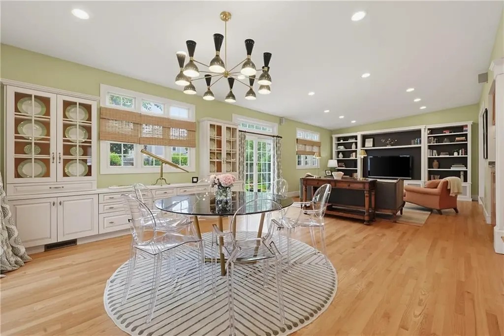 25 Tryon Avenue East Providence RI 02916