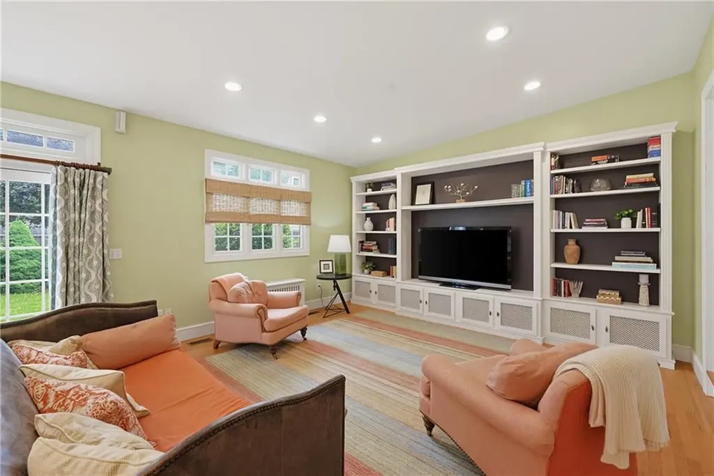 25 Tryon Avenue East Providence RI 02916