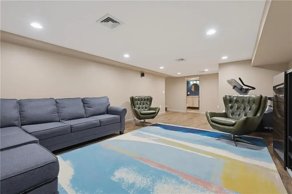 25 Tryon Avenue East Providence RI 02916