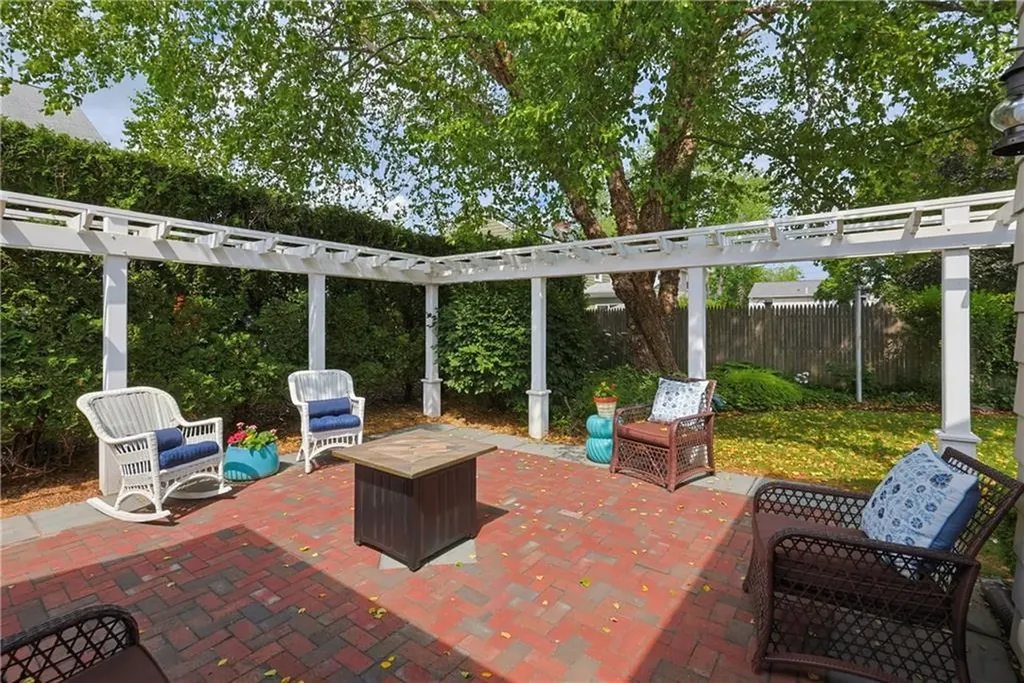 25 Tryon Avenue East Providence RI 02916