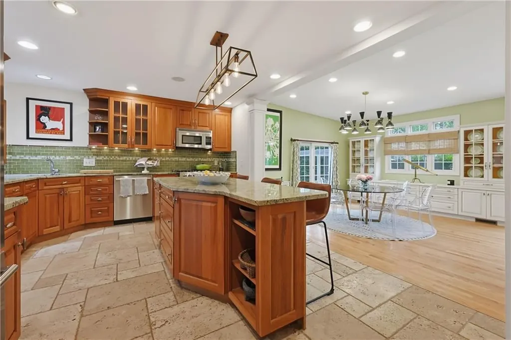 25 Tryon Avenue East Providence RI 02916
