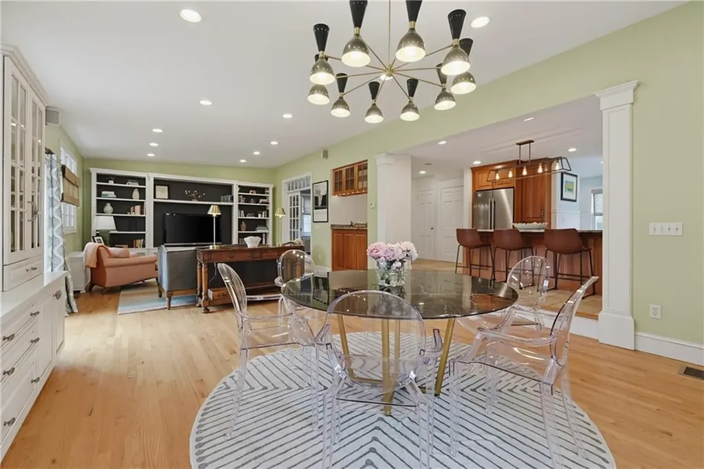 25 Tryon Avenue East Providence RI 02916