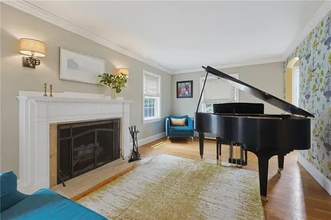 25 Tryon Avenue East Providence RI 02916