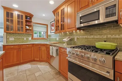 25 Tryon Avenue East Providence RI 02916