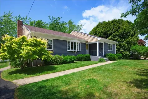34 Foxhill Avenue Bristol RI 02809